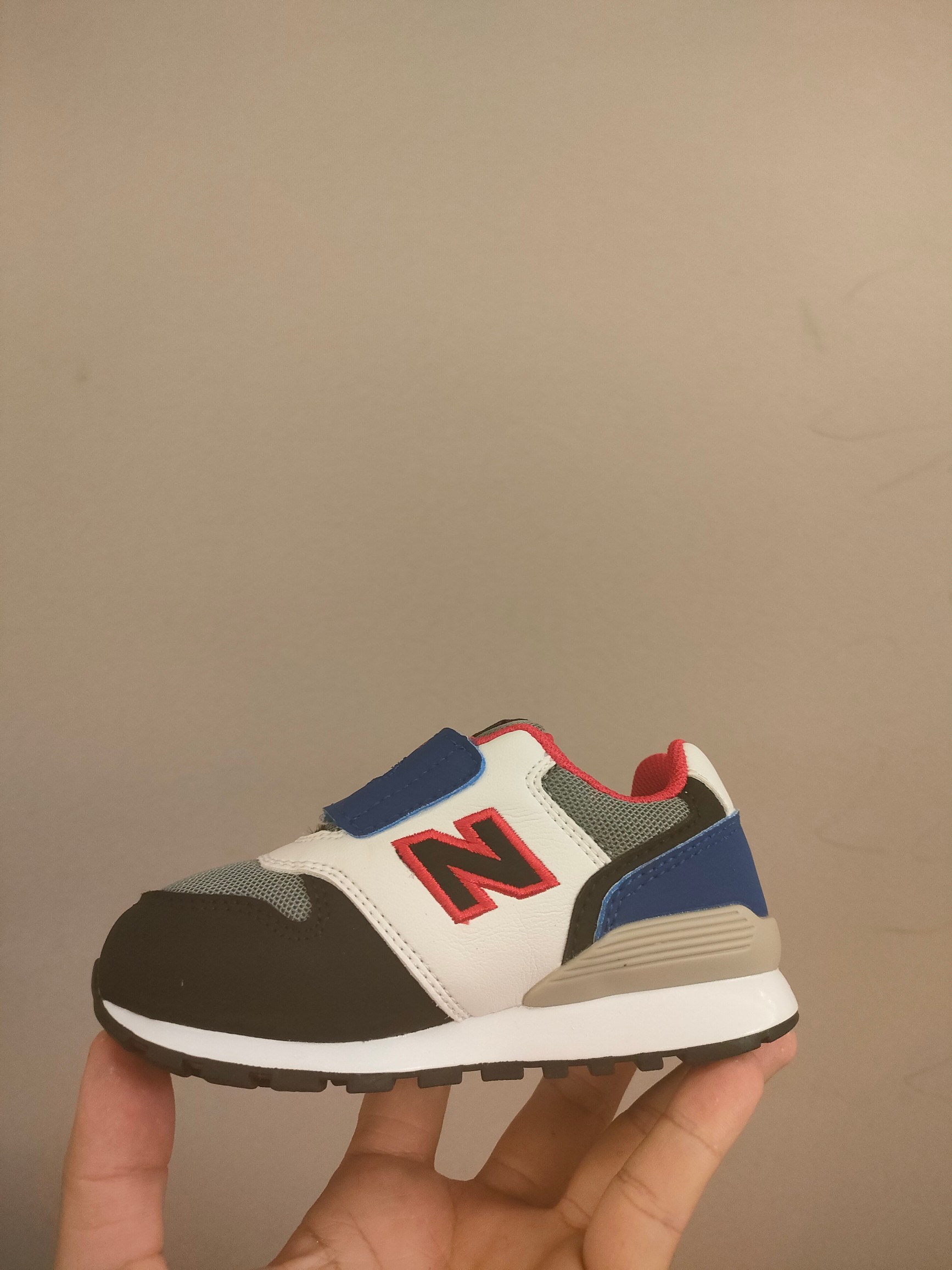 图片[5]-996儿童低帮透气防震防滑运动鞋 大童魔术贴加松紧带，小童魔术贴 经典的996系列！该系列传承了品牌的诸多优点，大胆创新！堪称经典系列里的经典，也是最为热门的系列！时隔一年，再次带来的童鞋，必属重磅～-选品中心