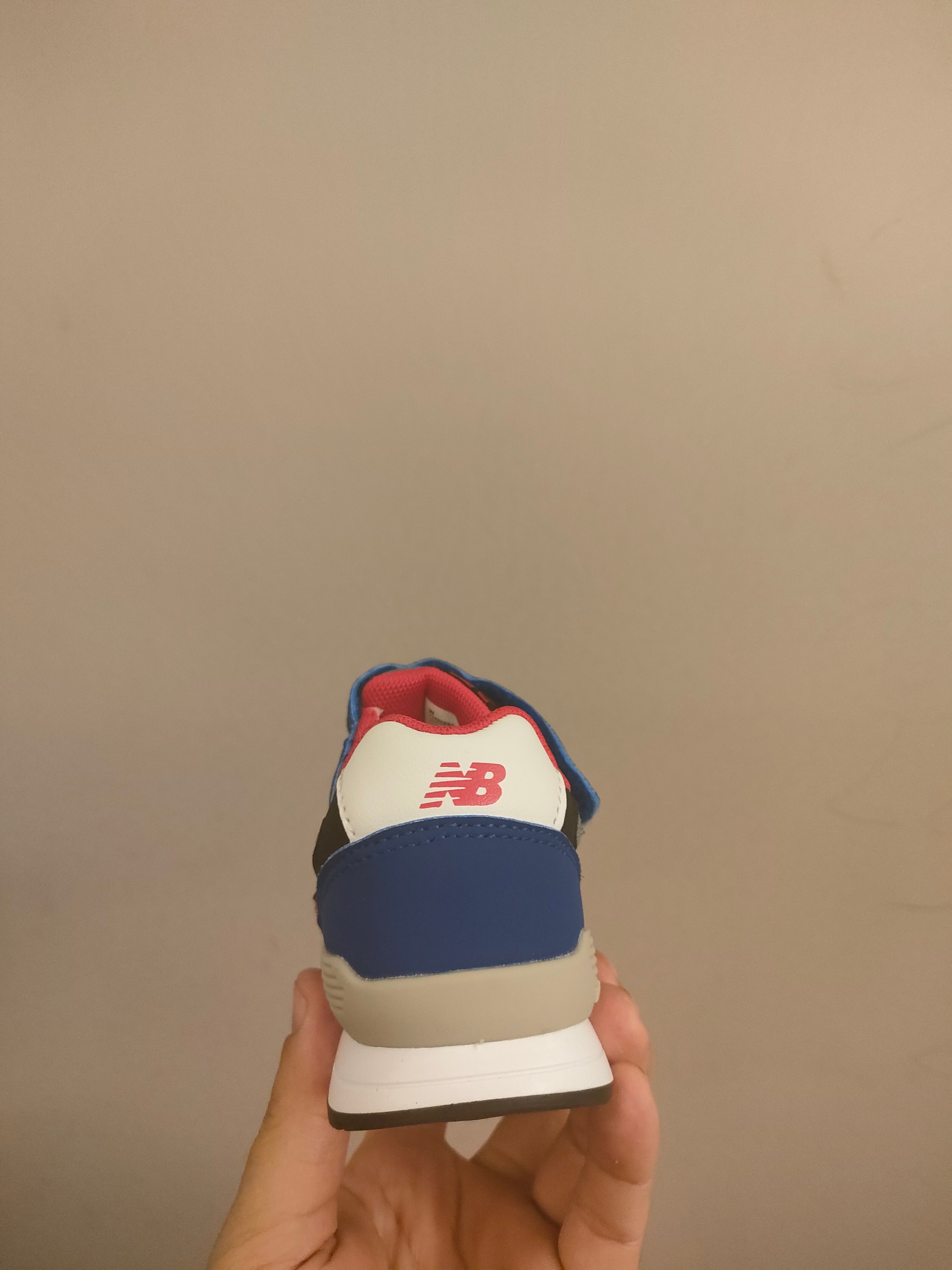 图片[6]-996儿童低帮透气防震防滑运动鞋 大童魔术贴加松紧带，小童魔术贴 经典的996系列！该系列传承了品牌的诸多优点，大胆创新！堪称经典系列里的经典，也是最为热门的系列！时隔一年，再次带来的童鞋，必属重磅～-选品中心