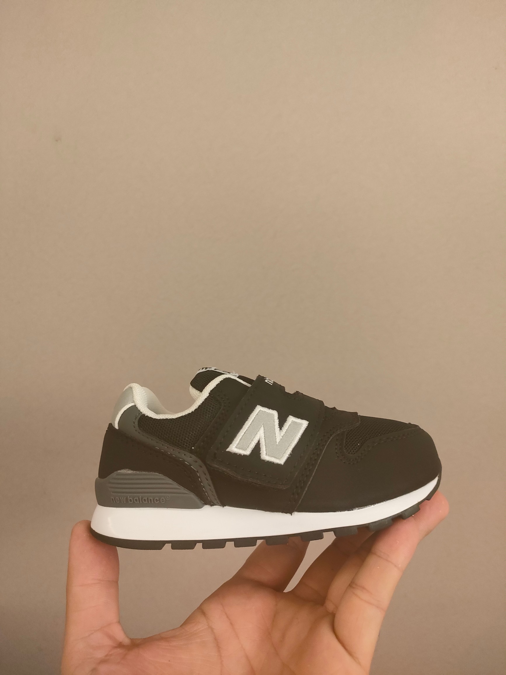 图片[3]-996儿童低帮透气防震防滑运动鞋 大童魔术贴加松紧带，小童魔术贴 经典的996系列！该系列传承了品牌的诸多优点，大胆创新！堪称经典系列里的经典，也是最为热门的系列！时隔一年，再次带来的童鞋，必属重磅～-选品中心