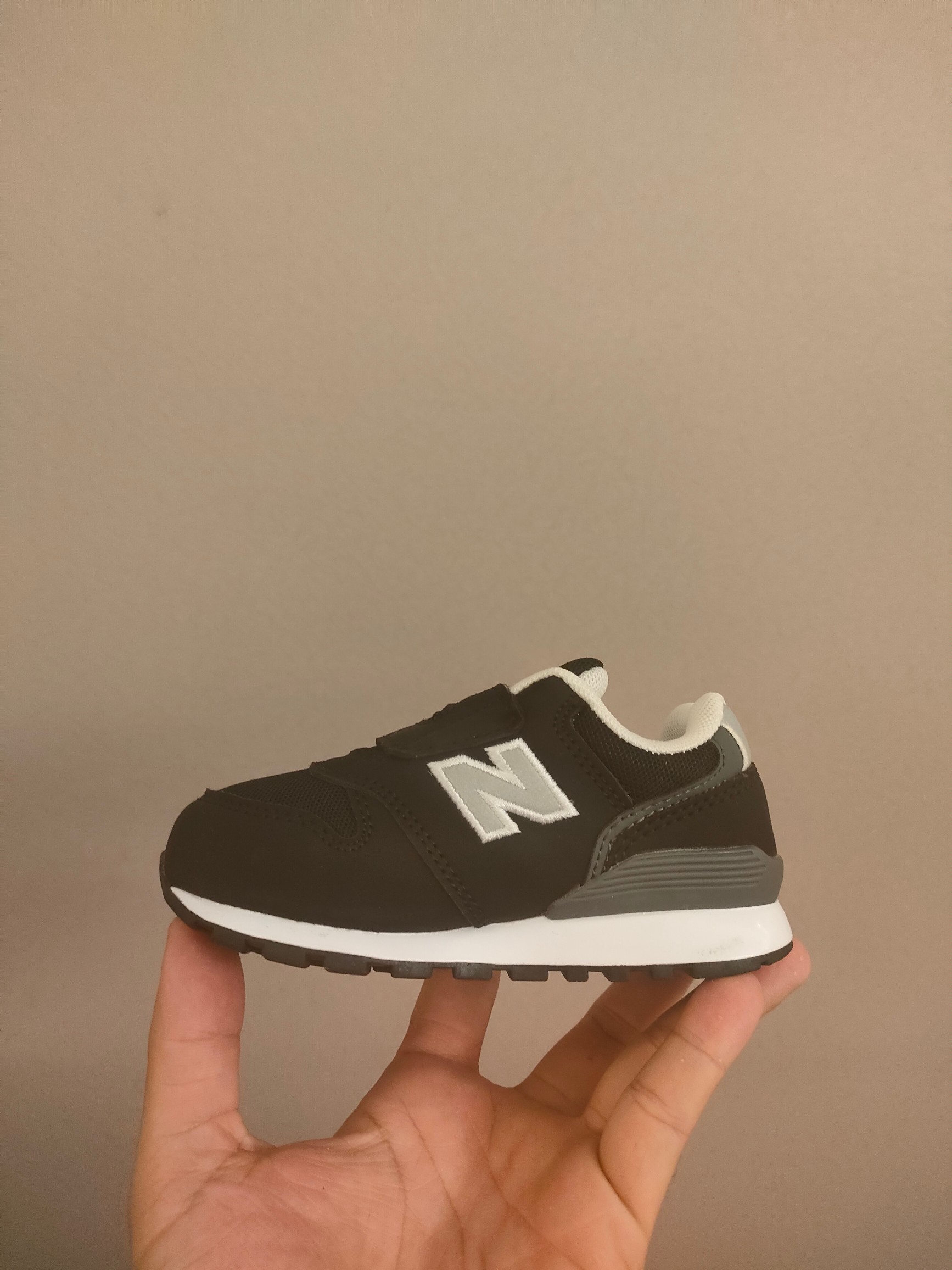 图片[5]-996儿童低帮透气防震防滑运动鞋 大童魔术贴加松紧带，小童魔术贴 经典的996系列！该系列传承了品牌的诸多优点，大胆创新！堪称经典系列里的经典，也是最为热门的系列！时隔一年，再次带来的童鞋，必属重磅～-选品中心