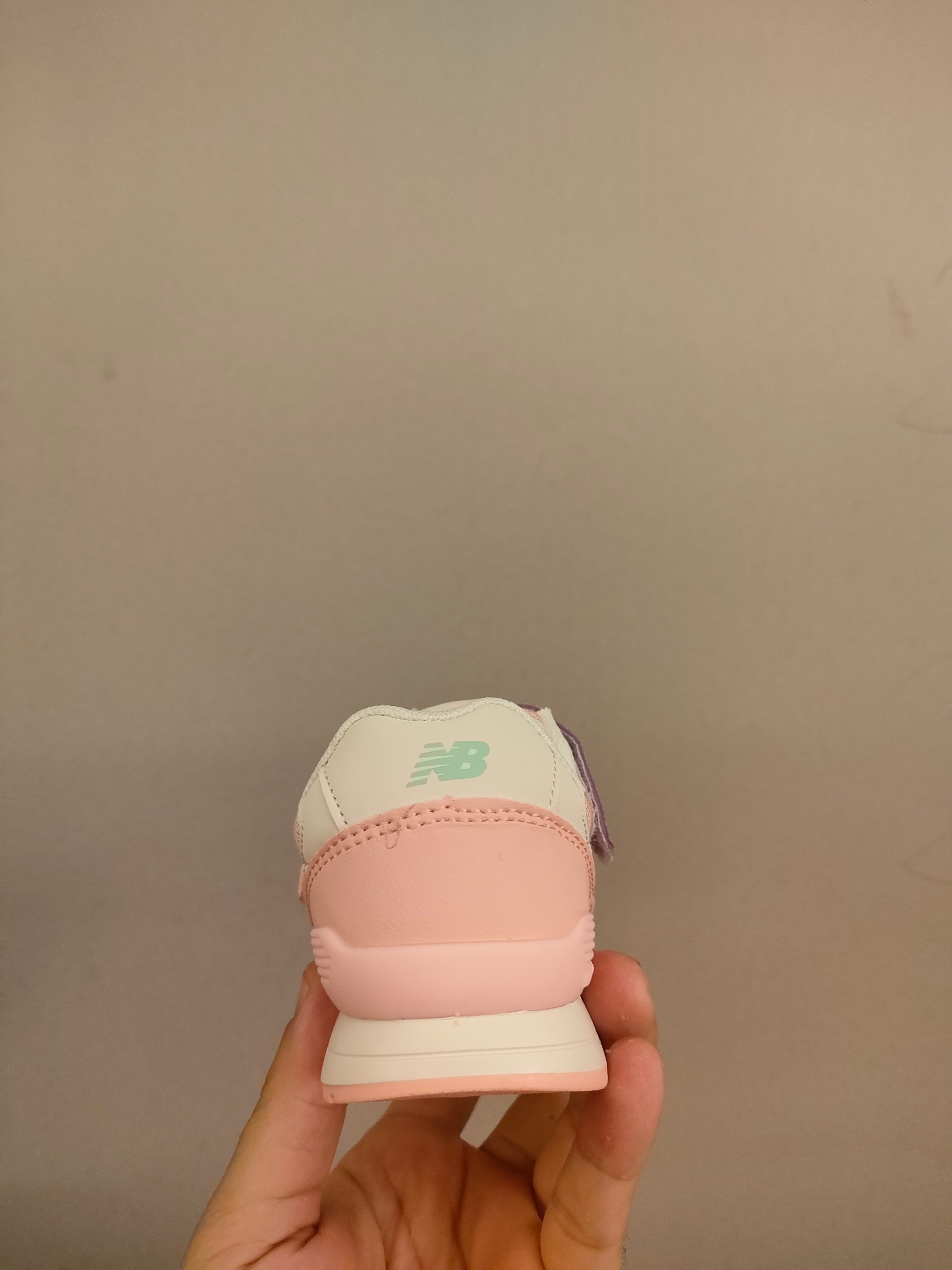 图片[6]-996儿童低帮透气防震防滑运动鞋 大童魔术贴加松紧带，小童魔术贴 经典的996系列！该系列传承了品牌的诸多优点，大胆创新！堪称经典系列里的经典，也是最为热门的系列！时隔一年，再次带来的童鞋，必属重磅～-选品中心