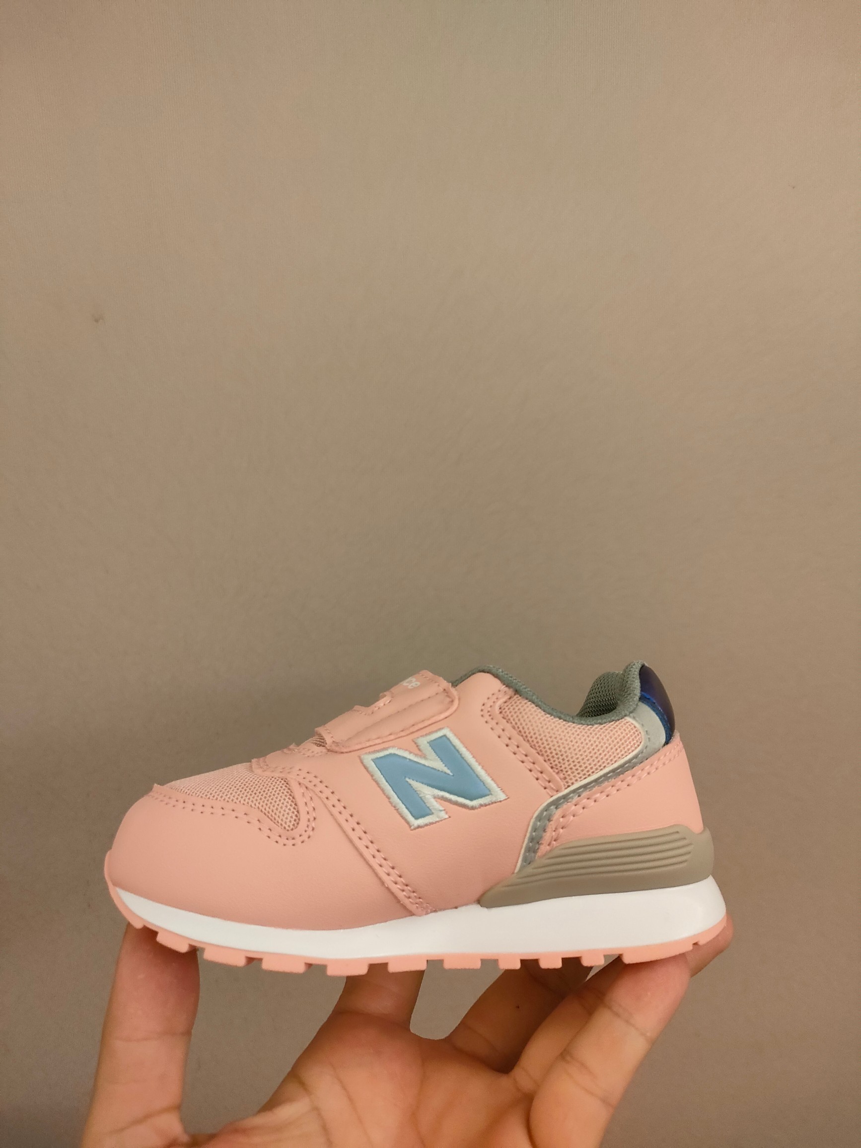 图片[5]-996儿童低帮透气防震防滑运动鞋 大童魔术贴加松紧带，小童魔术贴 经典的996系列！该系列传承了品牌的诸多优点，大胆创新！堪称经典系列里的经典，也是最为热门的系列！时隔一年，再次带来的童鞋，必属重磅～-选品中心