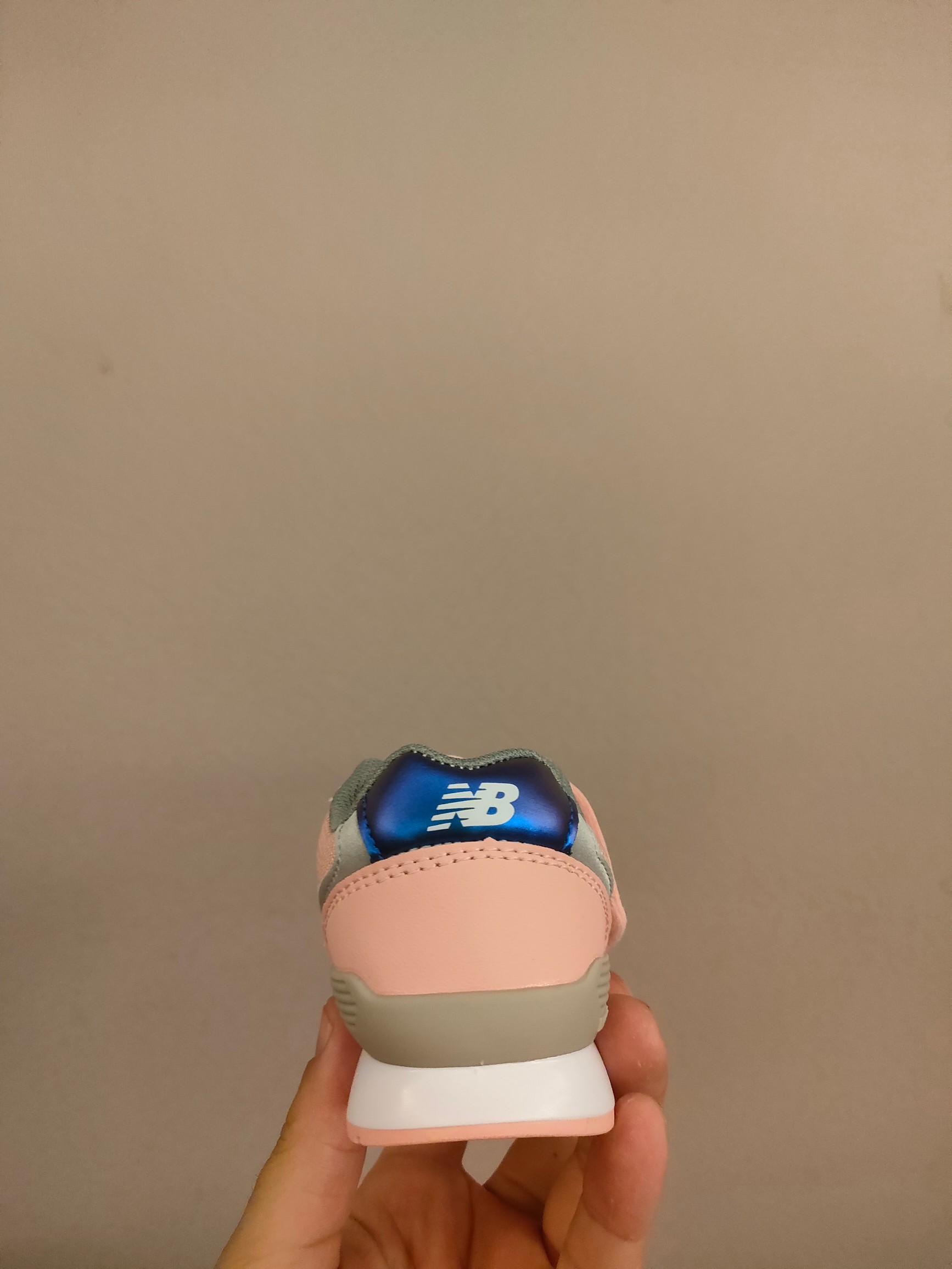 图片[6]-996儿童低帮透气防震防滑运动鞋 大童魔术贴加松紧带，小童魔术贴 经典的996系列！该系列传承了品牌的诸多优点，大胆创新！堪称经典系列里的经典，也是最为热门的系列！时隔一年，再次带来的童鞋，必属重磅～-选品中心