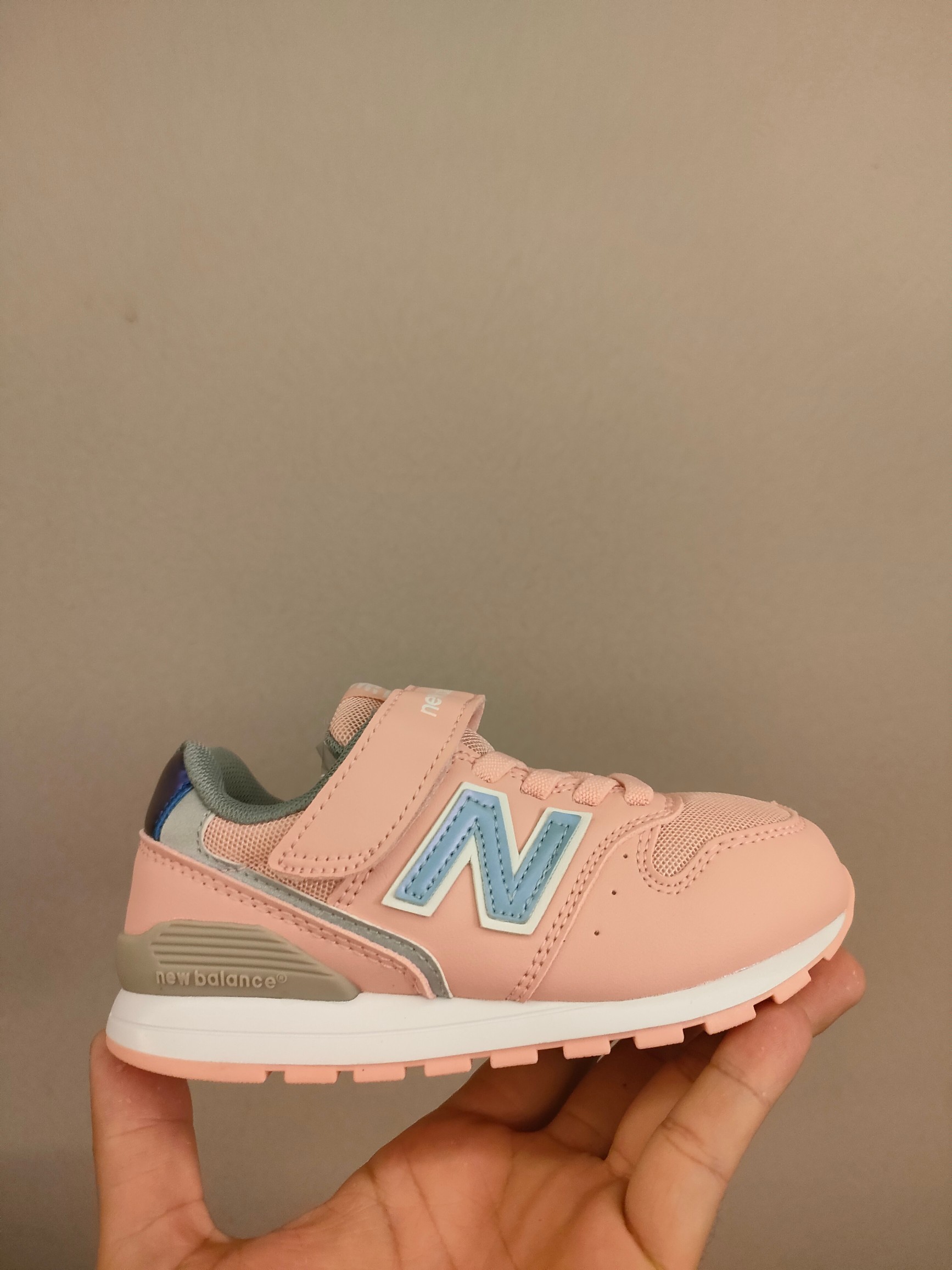 图片[3]-996儿童低帮透气防震防滑运动鞋 大童魔术贴加松紧带，小童魔术贴 经典的996系列！该系列传承了品牌的诸多优点，大胆创新！堪称经典系列里的经典，也是最为热门的系列！时隔一年，再次带来的童鞋，必属重磅～-选品中心