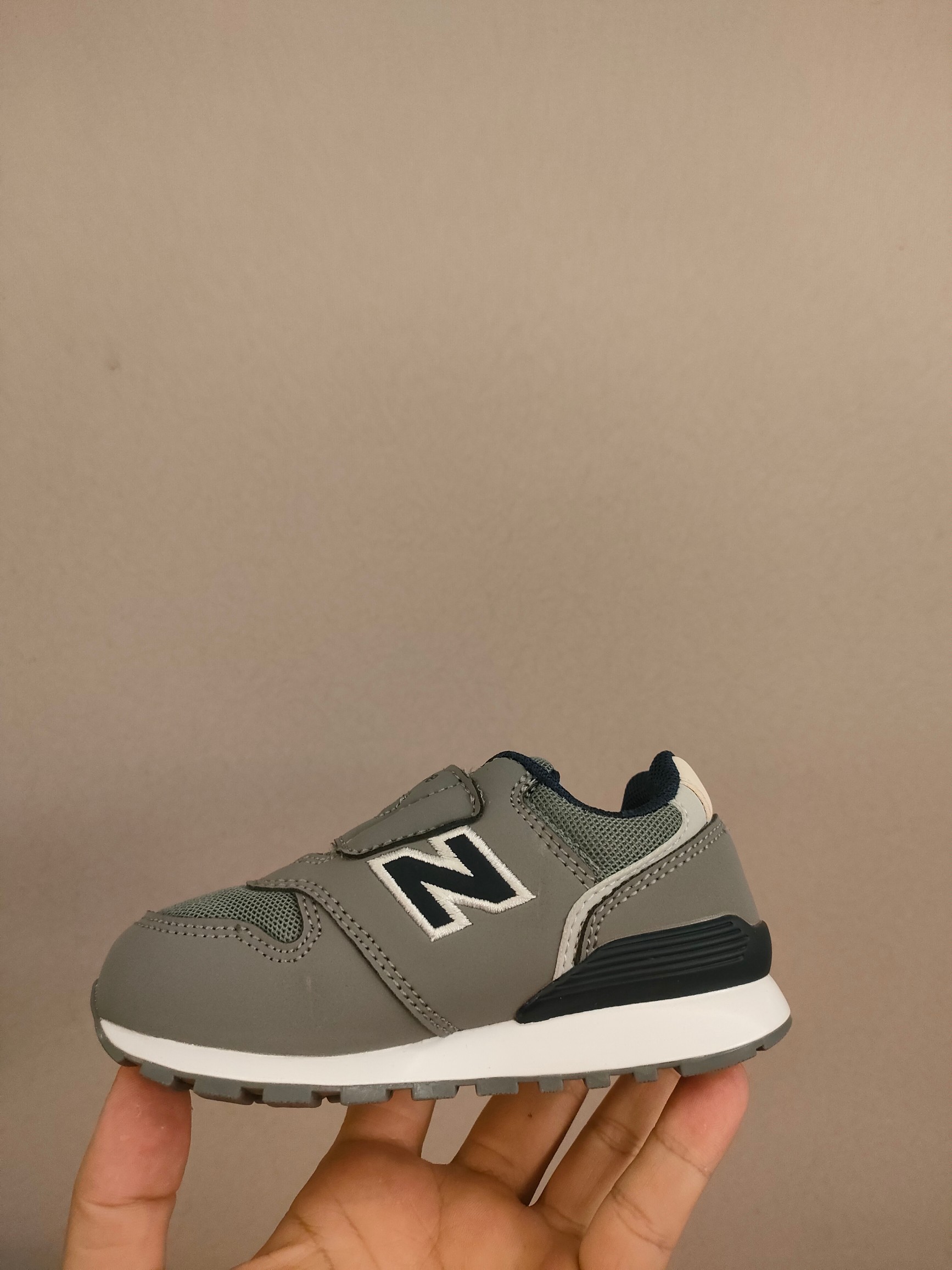 图片[5]-996儿童低帮透气防震防滑运动鞋 大童魔术贴加松紧带，小童魔术贴 经典的996系列！该系列传承了品牌的诸多优点，大胆创新！堪称经典系列里的经典，也是最为热门的系列！时隔一年，再次带来的童鞋，必属重磅～-选品中心