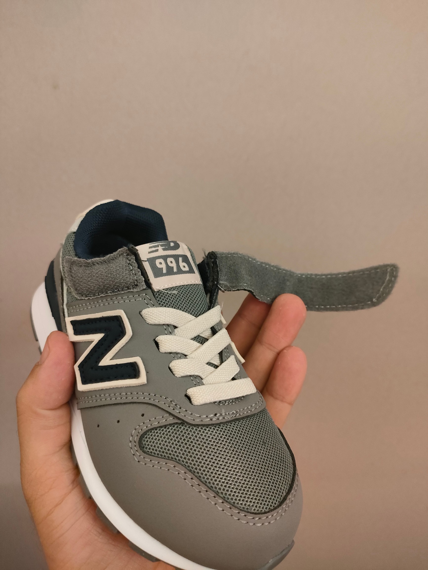 图片[7]-996儿童低帮透气防震防滑运动鞋 大童魔术贴加松紧带，小童魔术贴 经典的996系列！该系列传承了品牌的诸多优点，大胆创新！堪称经典系列里的经典，也是最为热门的系列！时隔一年，再次带来的童鞋，必属重磅～-选品中心