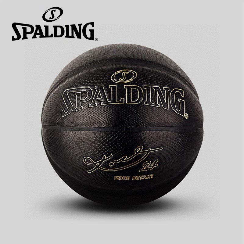 斯伯丁篮球科比联名款24K黑曼巴签名纪念典藏限量版室内室外7号球礼盒装 货号76-419Z 品名:NBA比赛用球 系列:经典系列 规格:7号(标准球 ) 场地:适合室内室外 🏀🏀🏀🏀🏀🏀🏀 🔥🔥注意事项🔥🔥: 充气前请充分湿润球针,用肥皂水为佳,防止气门受损,造成气门漏气.