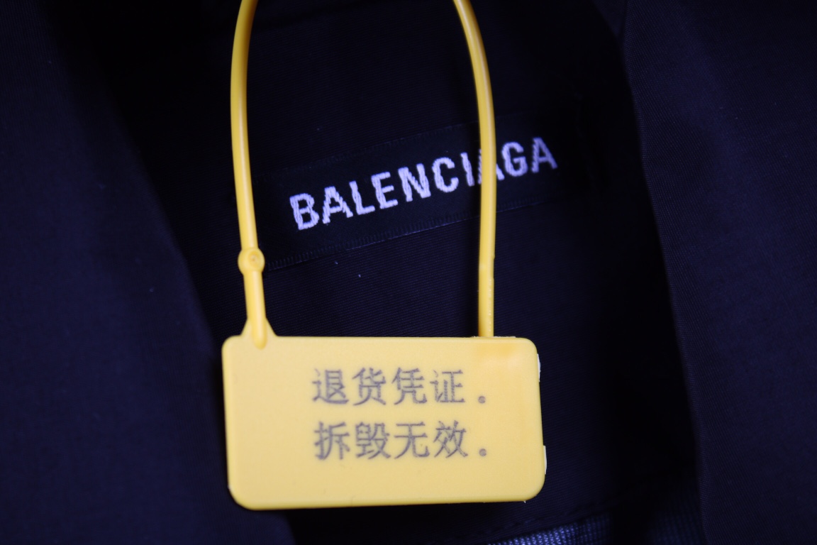 Balenciaga后背Logo字母防水冲锋衣夹克