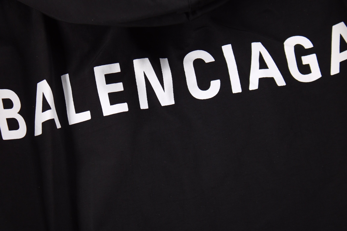 Balenciaga后背Logo字母防水冲锋衣夹克