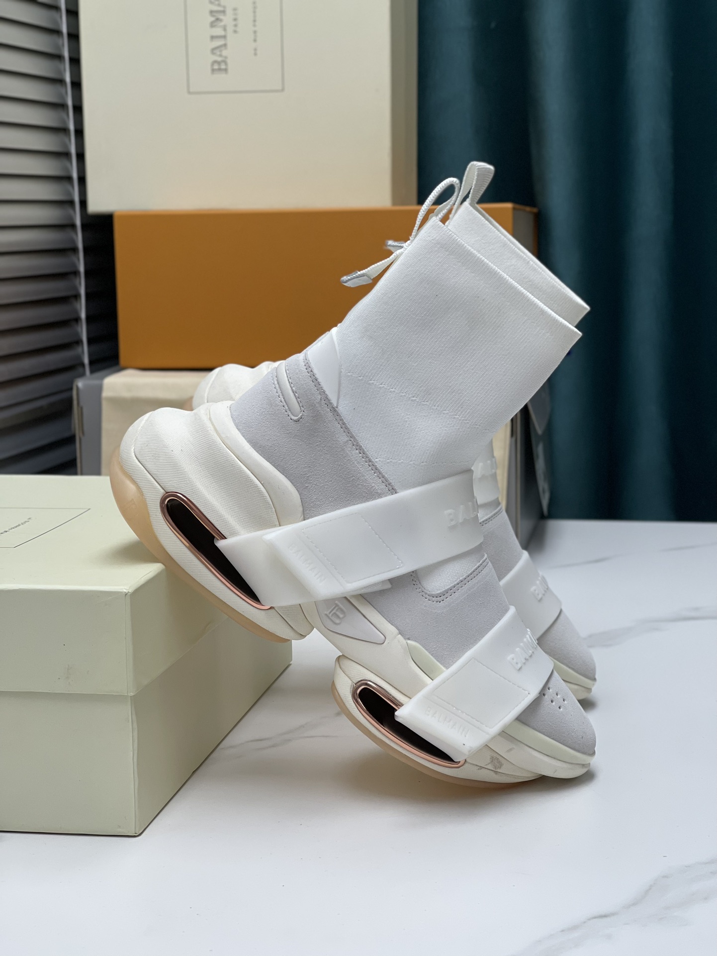 Balmain’s Top 2023 Edition: Super-Cool Shoes for Modern Fashionistas - 图片 2