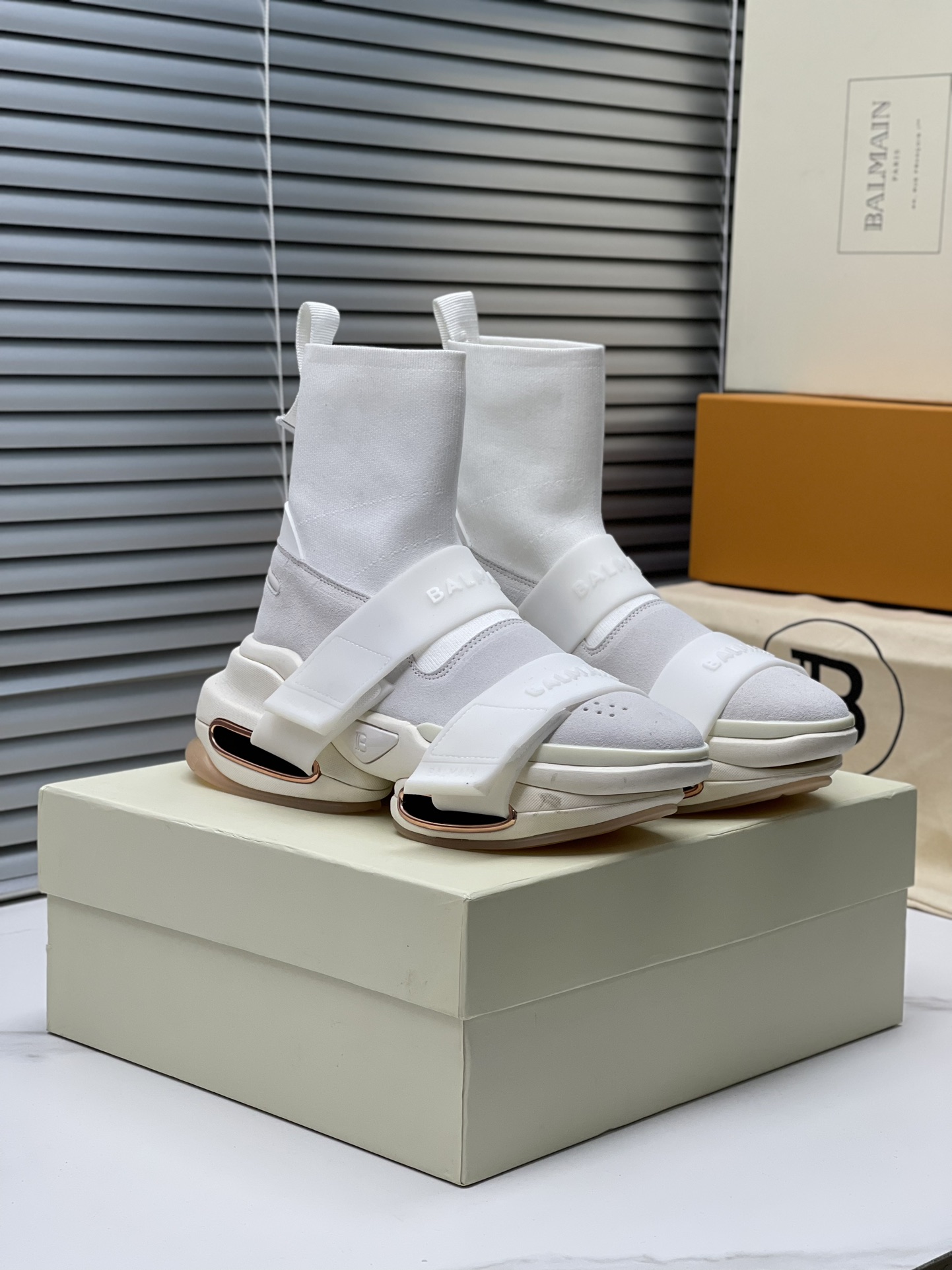 Balmain’s Top 2023 Edition: Super-Cool Shoes for Modern Fashionistas - 图片 5