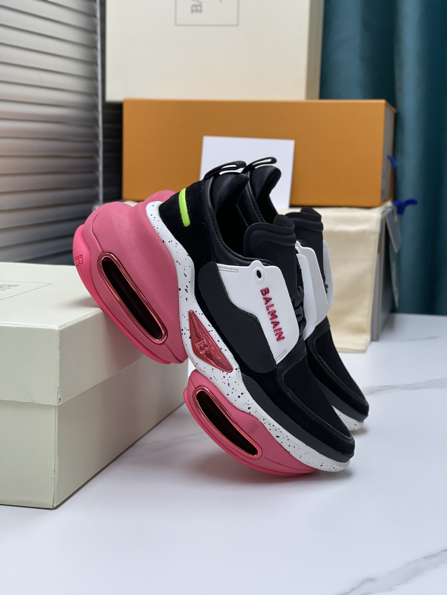 Top Balmain 2023 Edition: Super Cool Shoes for Modern Fashionistas - 图片 2