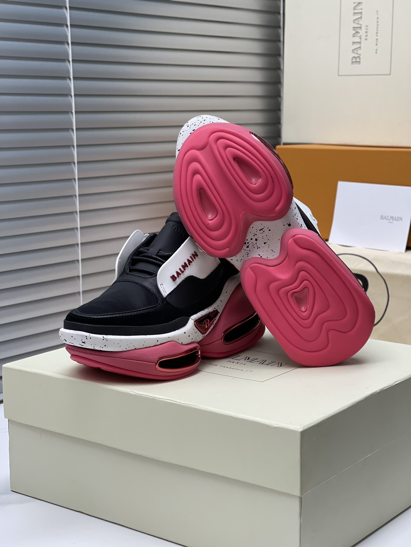 Top Balmain 2023 Edition: Super Cool Shoes for Modern Fashionistas - 图片 5