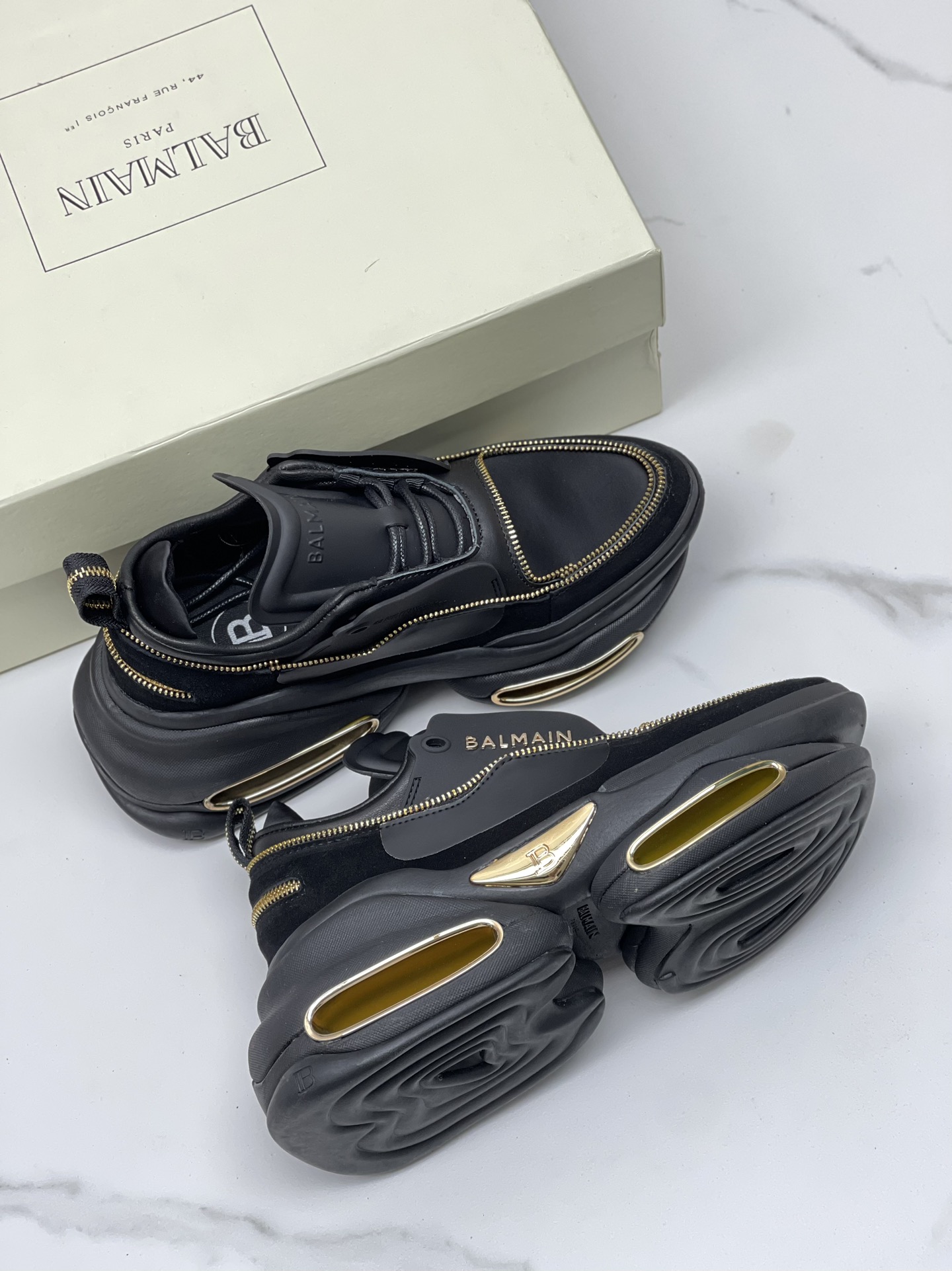 Exclusive Offer: Balmain’s Top 2023 Edition for 1,100 Couples - 图片 4