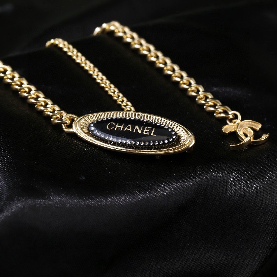 小香Chanel新款腰链每一个细节做工非常精细这款设计非常美轮美奂这款真的超级美超级仙精致小姐姐必备