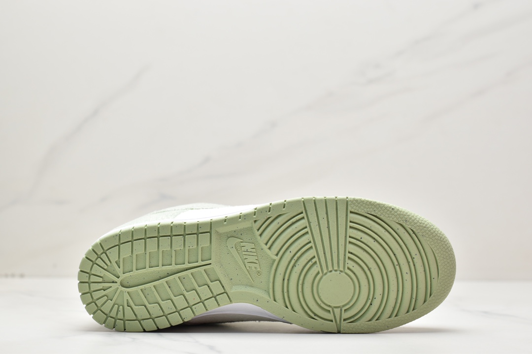 200 Dunk Low “Fleece” 白绿羊绒采用蓬松DQ7579-300