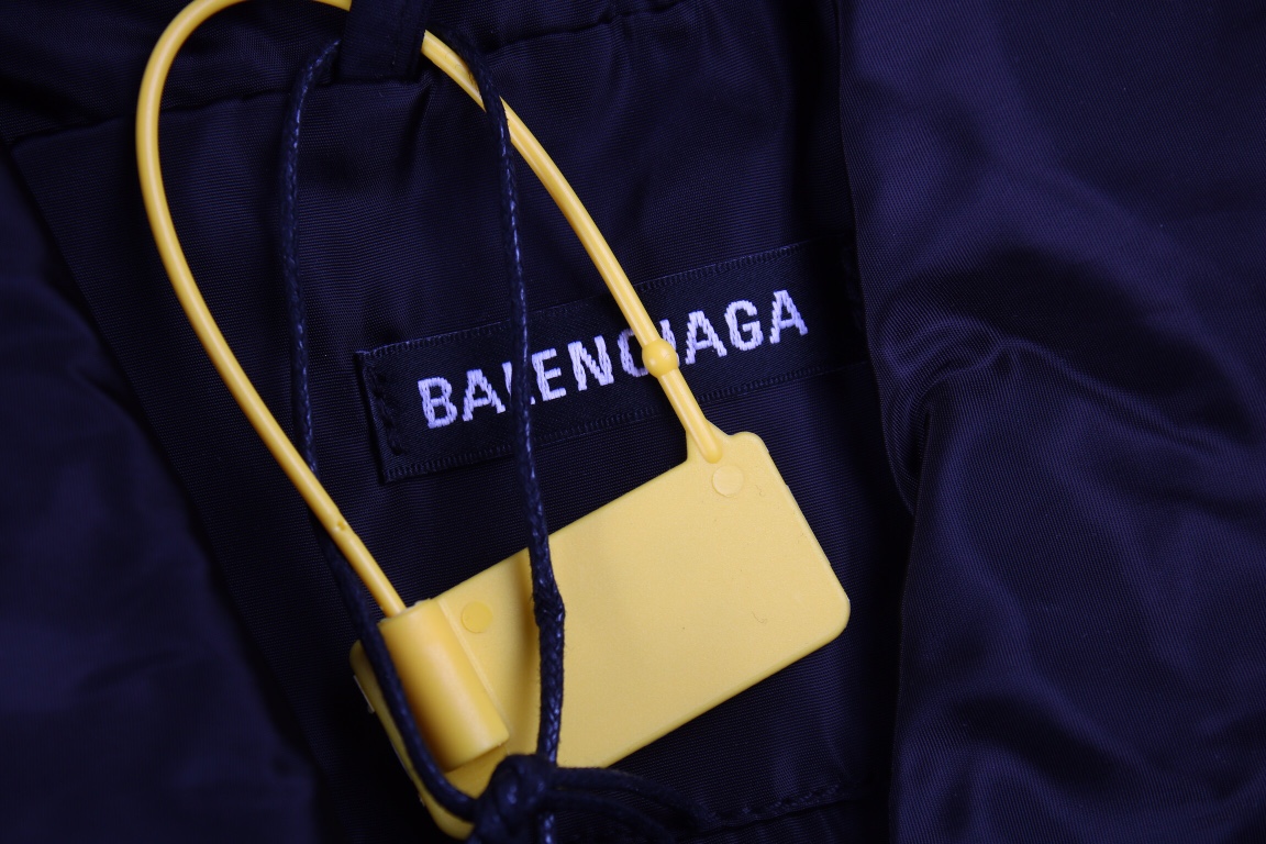 380 Balenciaga/巴黎世家 22Fw经典可乐海浪印花防水冲锋衣夹克