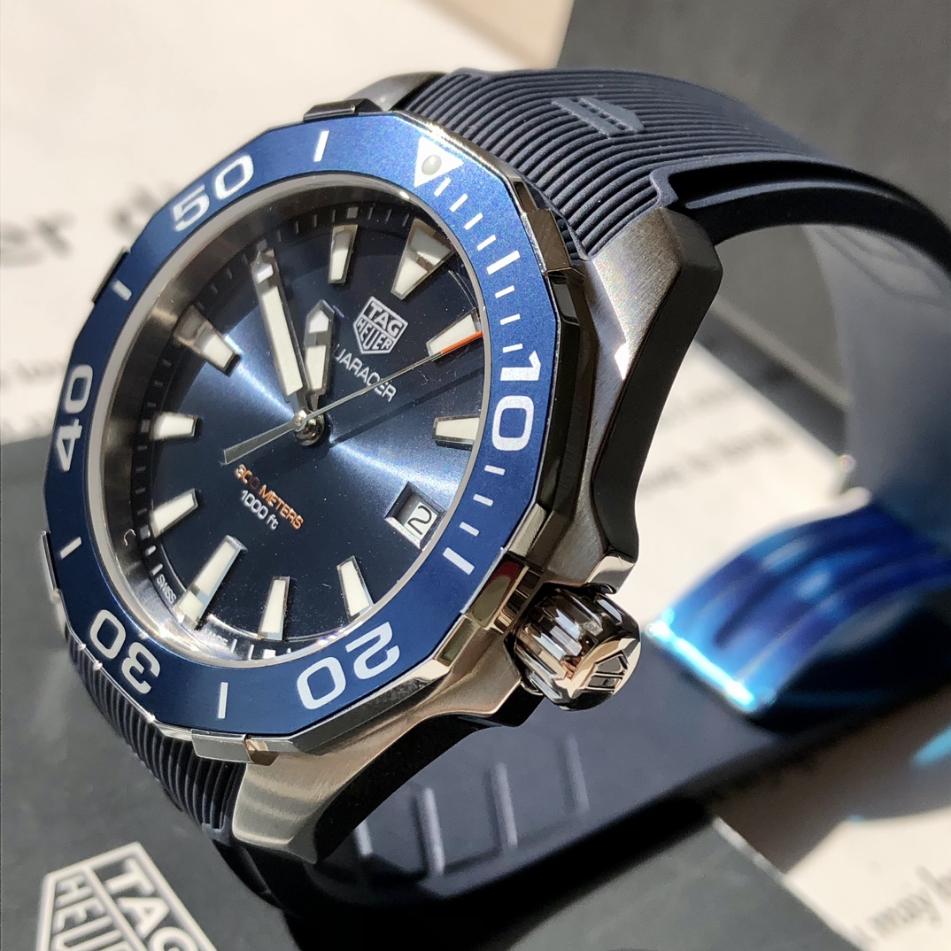 Tagheuer 竞潜系列 石英表手表 4