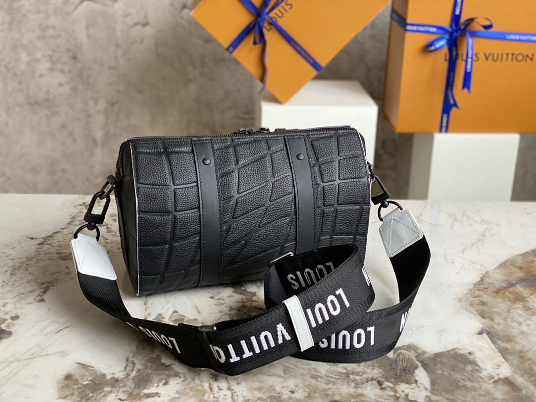 出厂 顶级 M21543黑色 男包枕头包系列 CITY KEEPALL 手袋 m21543 克色(字母)这款City 5