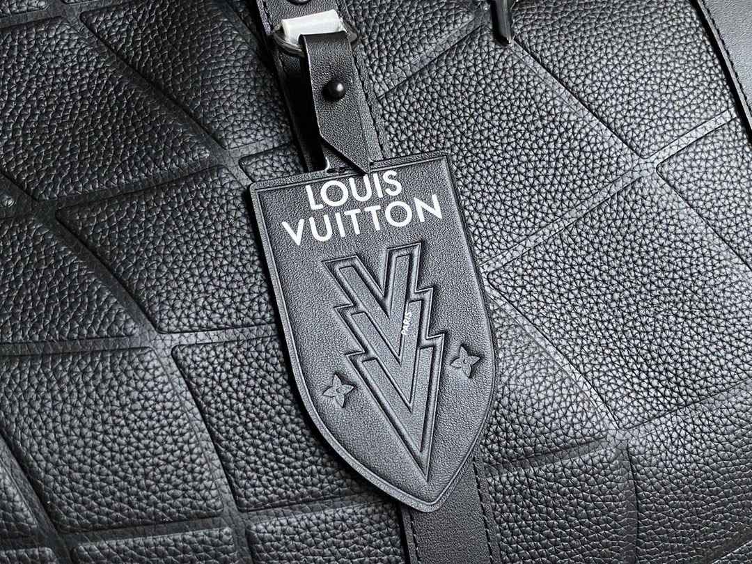 Louis Vuitton Luxury Handbag Collection 3