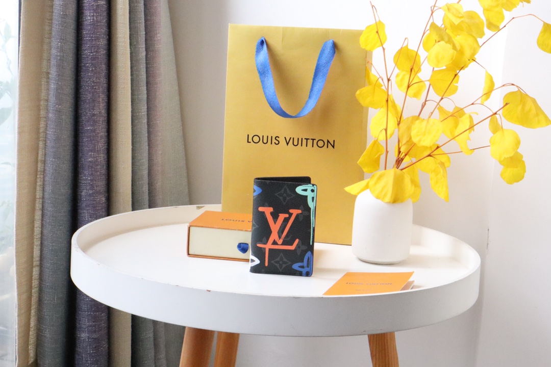 Louis Vuitton Wallet Card pack Doodle Monogram Canvas