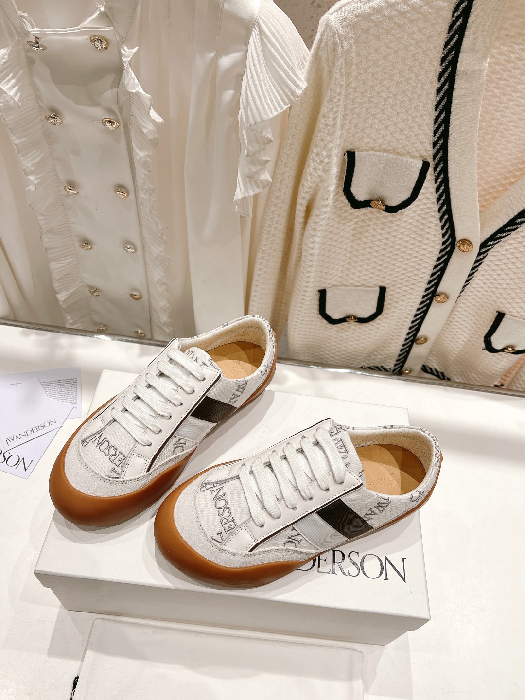 High-End Innovation in JW Anderson’s 2023SS Recreational Series - 图片 4