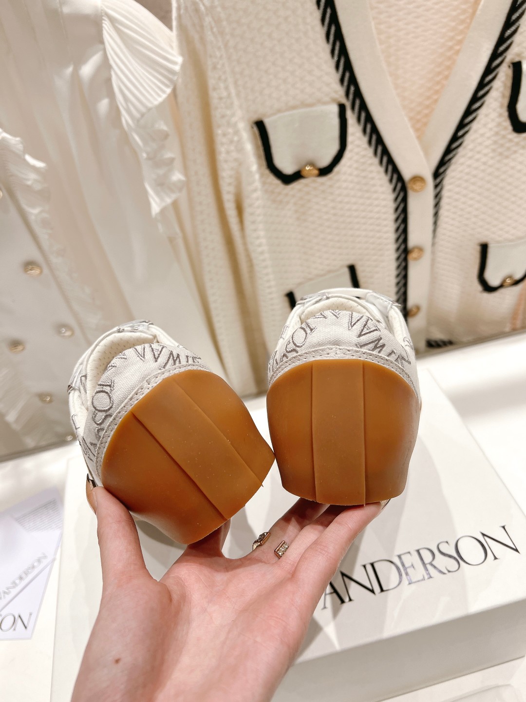 High-End Innovation in JW Anderson’s 2023SS Recreational Series - 图片 9