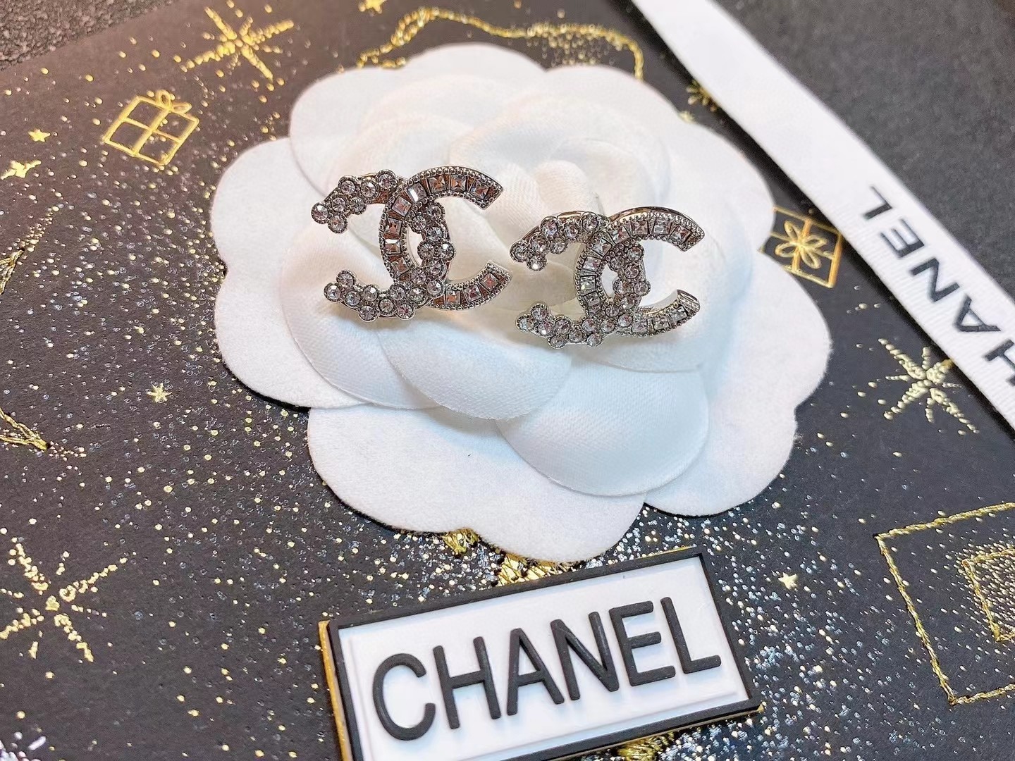 Chanel香奈儿中古字母耳钉小香家
