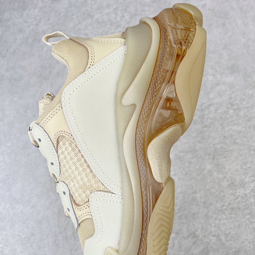 图片[7]-💰400 ＃VG零售版 BALENCIAGA Triple S Clear Sole Sneaker 巴黎世家复古透明气垫运动鞋 黑色做旧 全套原纸板楦头开发 最原汁原味的灵魂版型 全鞋荧光划线卡点 胶水把控整洁度追求极致完美 每一双都是工艺品 多重QC质检 超越公司货的品控标准 实实在在的免检产品 原盒原配 正确字体电绣 粗细、位置、大小正确 侧边TPU 透气孔匹配意产原版 正确气垫分离大底 TPU软底 原版一致大底LOGO 立体感十足 原厂皮料水洗做旧 采购原厂网纱 小牛皮 小羊皮和网眼 复杂的三层外底 采用Clear Sole技术将TPU注入鞋底内部可产生气泡 以提供更多舒适感 更轻的鞋子和减震效果 脚趾边缘绣有尺寸 侧面绣有徽标 背面压印徽标 舌头上的Triple S橡胶品牌 2个鞋带环 包括1个功能环 运动系带系统 带12个织物孔眼 双色鞋带让人想起远足靴的鞋带 后部拉环和舌头拉环 水洗效果 打造老旧外观 正常尺码 Size：35 36 37 38 39 40 41 42 43 44 45 46 编码：by4936070-运动鞋