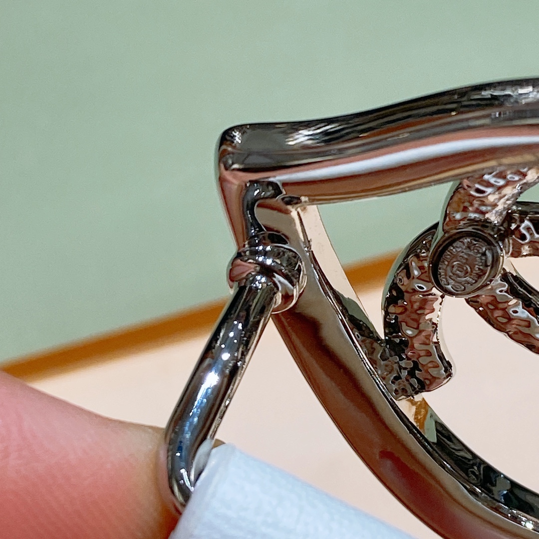 Chanel logo 爱心cc扣 黄铜金色金属 3.0cm精品 小牛皮腰带 手感极佳 典雅 欧码75、80、85、90