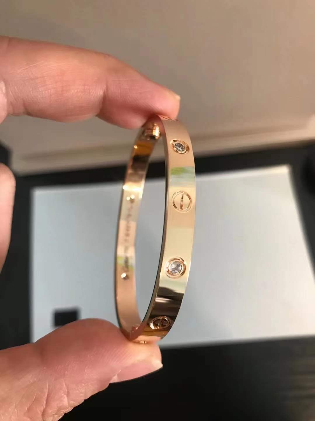 Cartier 卡地亚Cartier 经四典钻 宽版love情款侣手镯