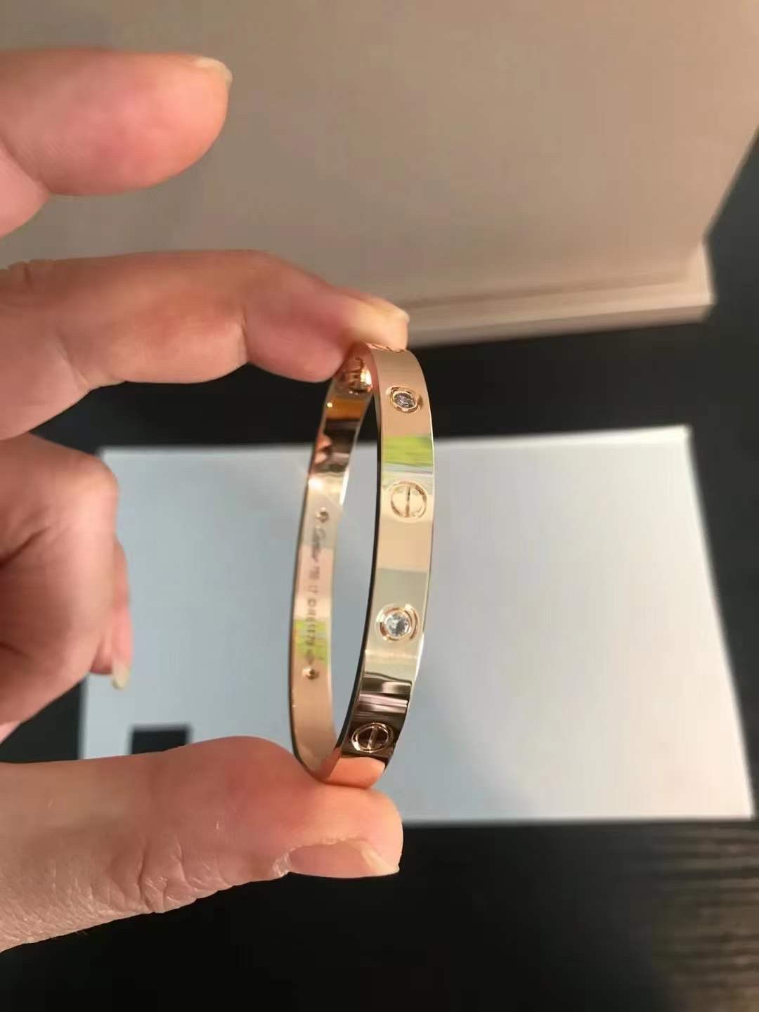 Cartier 卡地亚Cartier 经四典钻 宽版love情款侣手镯
