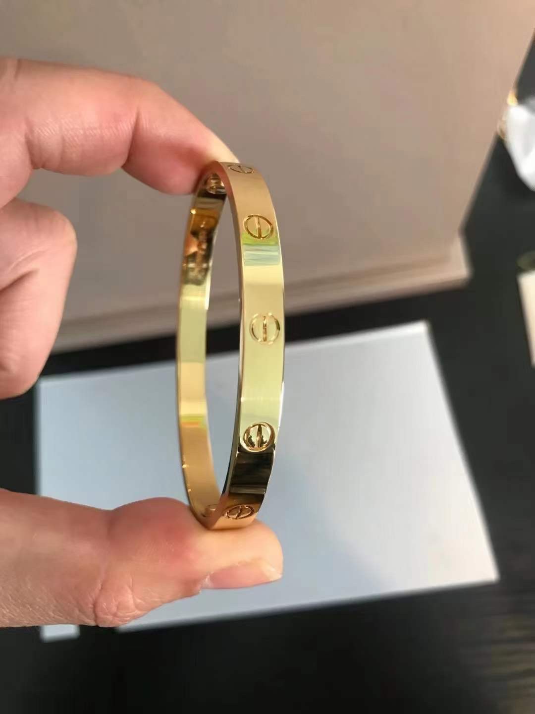 Cartier 卡地亚Cartier 无钻 宽版love情款侣手镯