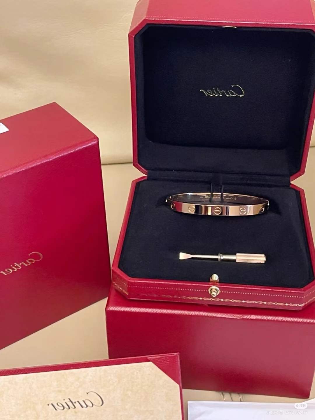 Cartier 卡地亚Cartier 无钻 宽版love情款侣手镯