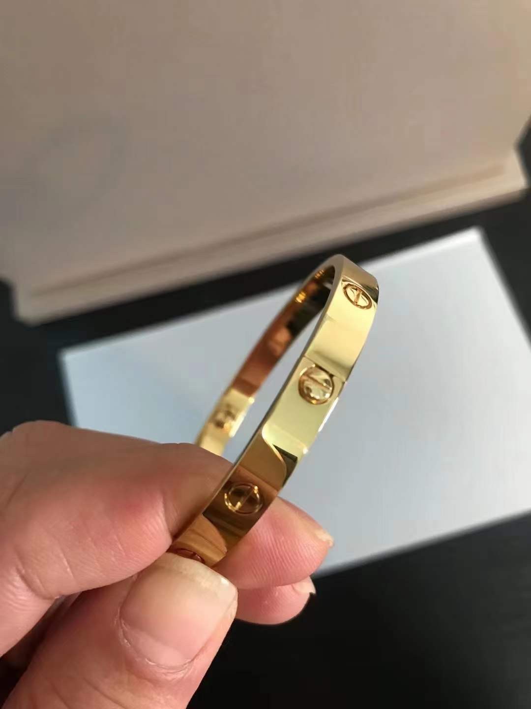 Cartier 卡地亚Cartier 无钻 宽版love情款侣手镯