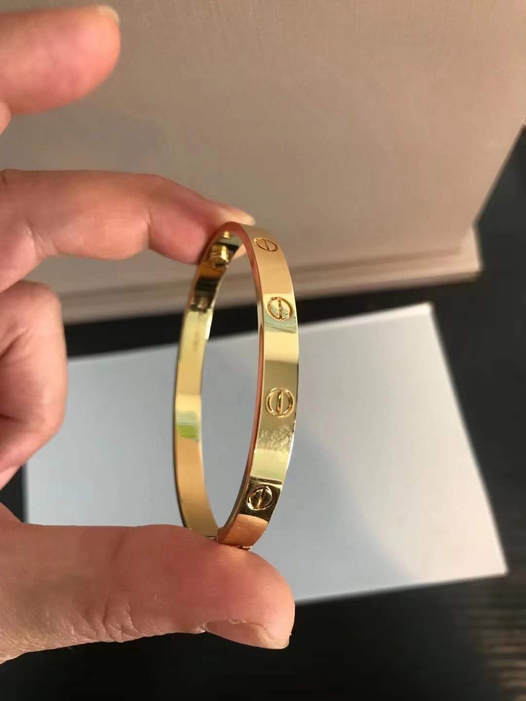 Cartier 卡地亚Cartier 无钻 宽版love情款侣手镯
