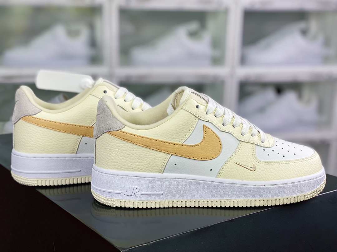 200 Wmns Air Force 1’07 QS”Coconut Milk”空军一号DX8953-100