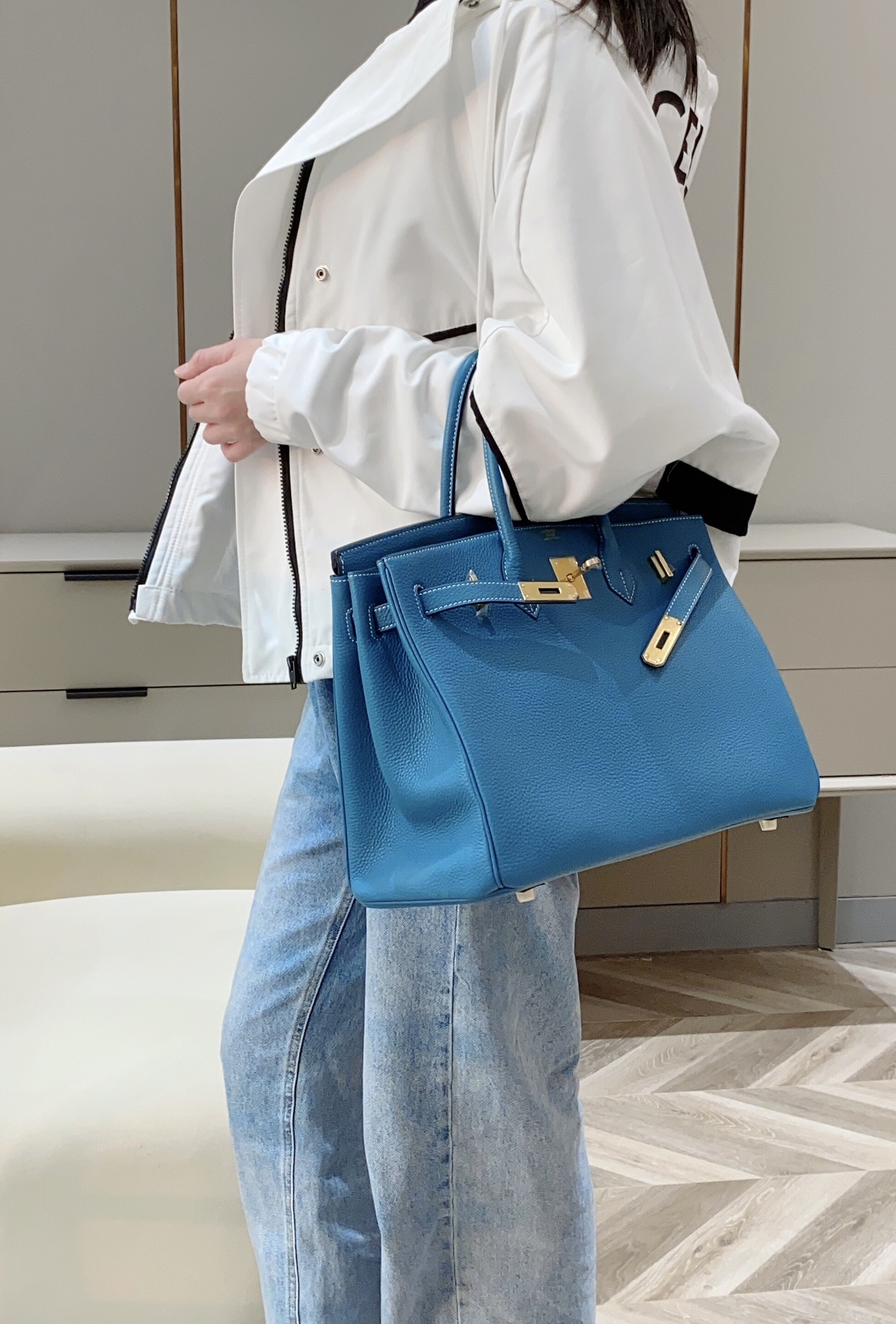 Balenciaga Classic Handcrafted Luxury Leather Shoulder Bag Ref.447AB7CF 2