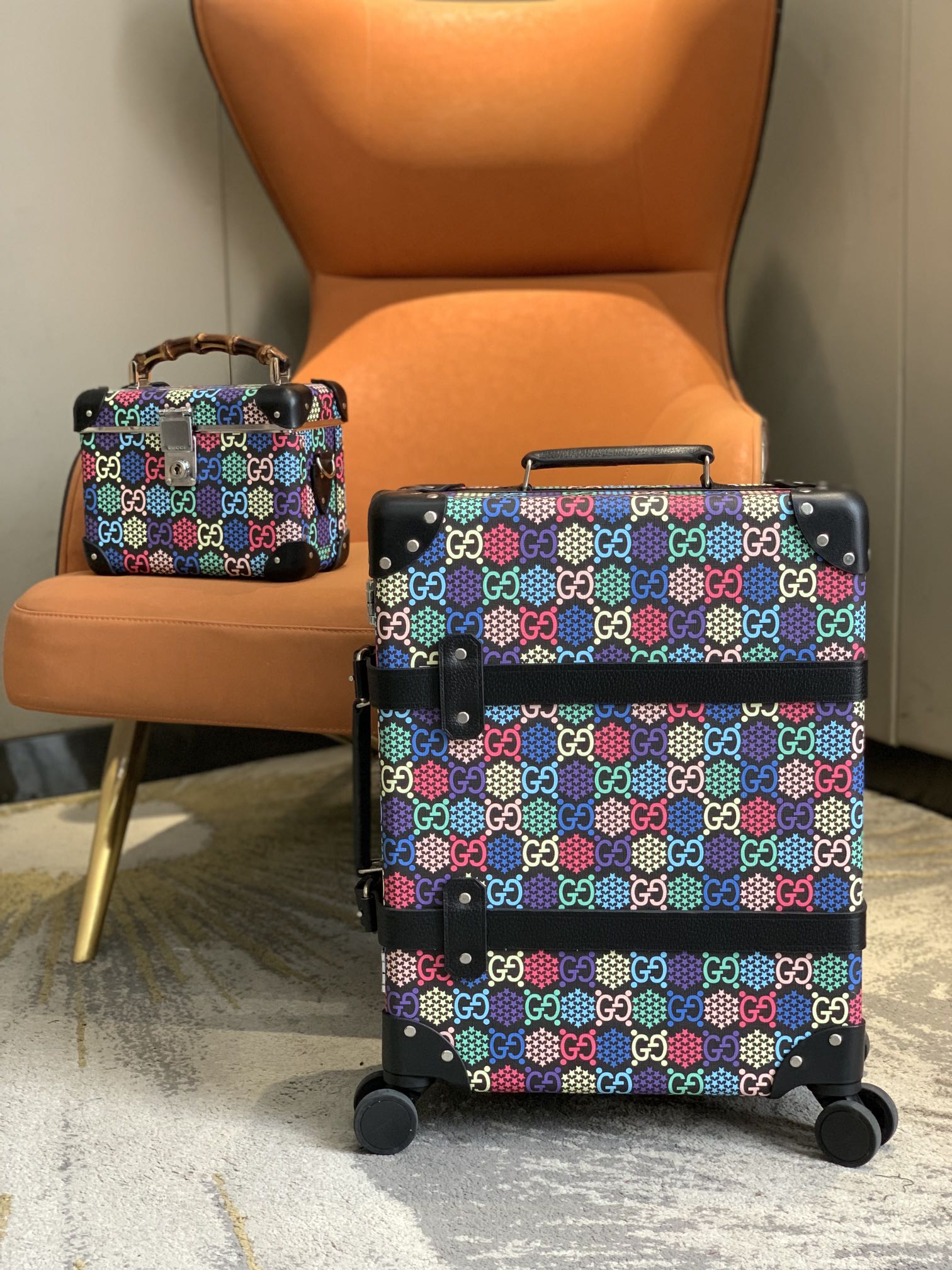 NO:269688,Globe-Trotter series GG trolley case, GUCCi and the Royal British Royal Travel Box brand Globe-Trotter, a sensational show style & 