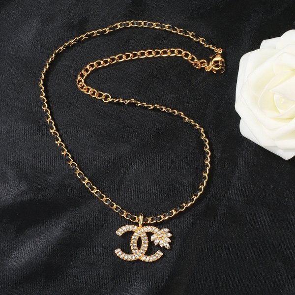 Chanel Jewelry Necklaces & Pendants Yellow Brass Lambskin Sheepskin