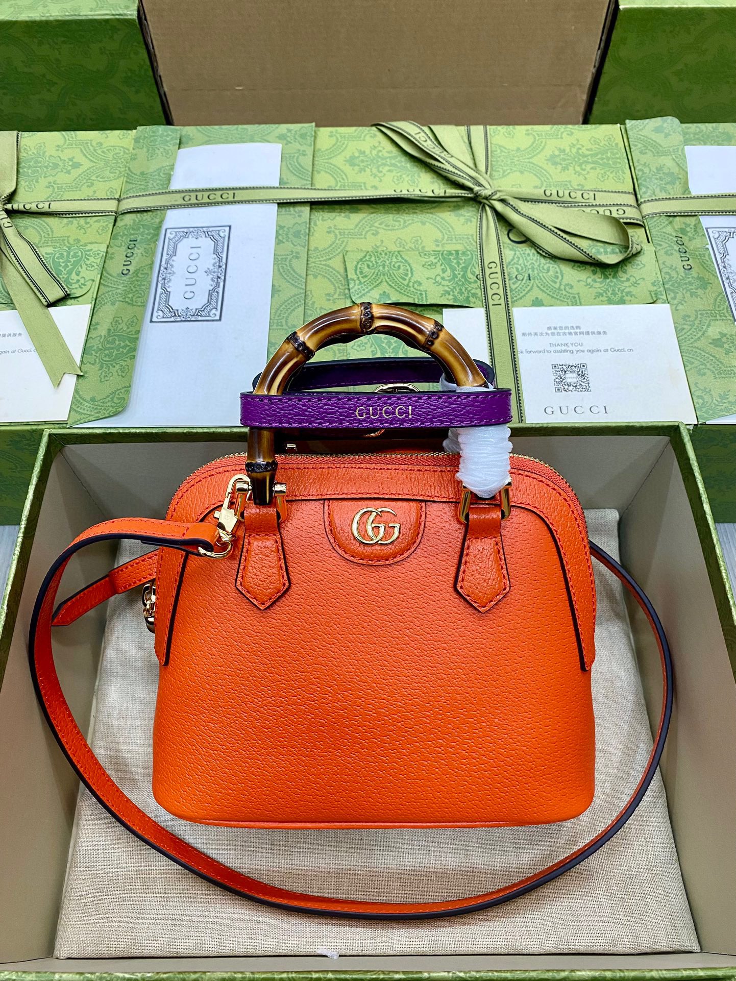 GUCCI Diana мини-тоут с бамбуковыми ручками и двойной G-фурнитурой