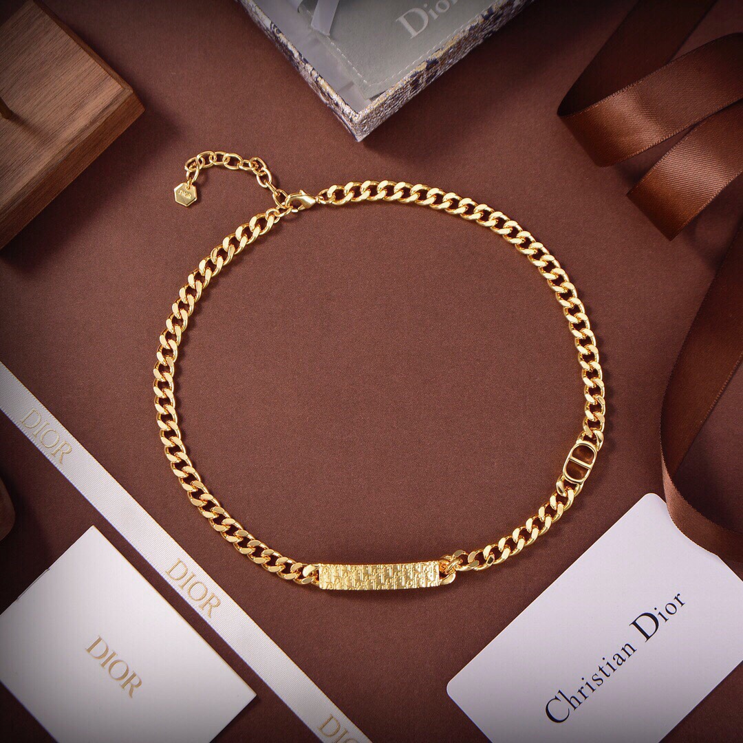 Dior AAAA
 Jewelry Necklaces & Pendants