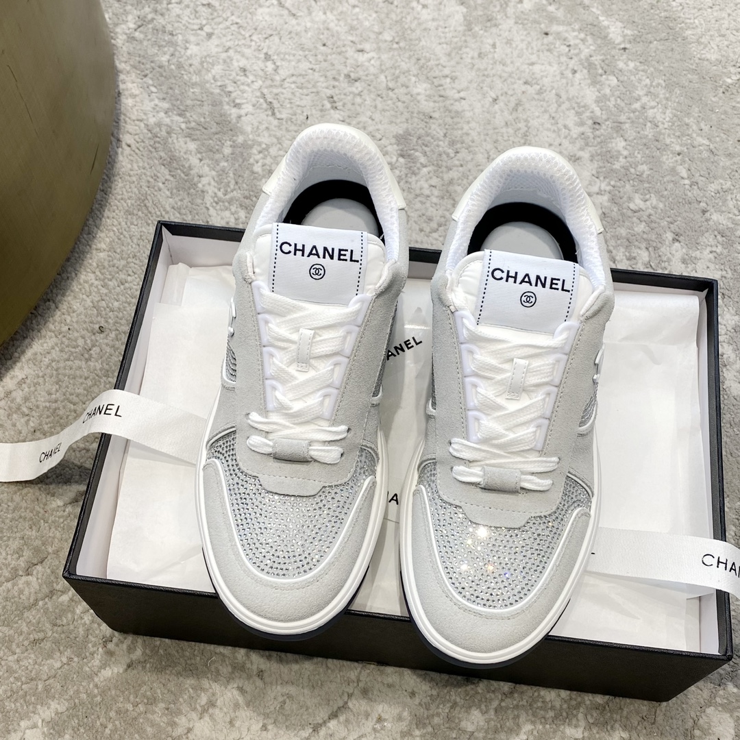 NO:164130,C Chanel C sports shoes Rich color matching symbolizes the vitality and vitality of spring. The air is coming to the air. The upper is made of original custom elephant pattern calfskin mercerated calf velvet customized breathable mesh customized reflective material splicing MD combination sole original development 1:1 comfortable and lightweight Sizes for women 35-40, casual shoes/sports shoes, chanel, sneakers, cowhide19860909批 Chanel C运动鞋 丰富的色彩搭配象征着春天的活力与生机 迎面而来春天的气息 鞋面采用原版定制大象纹小牛皮丝光牛绒定制透气网布定制反光材料拼接 MD 组合底 原版开发1:1 舒适又轻盈 码数 女 35－40,休闲鞋/运动鞋,chanel,sneakers,cowhide,Women's Shoes