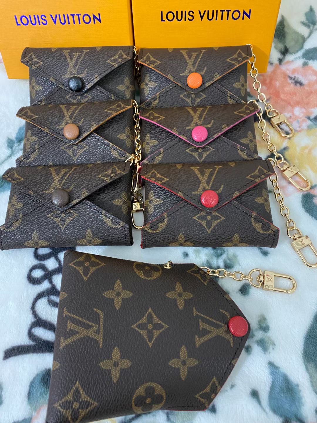 Leather tote bag front view