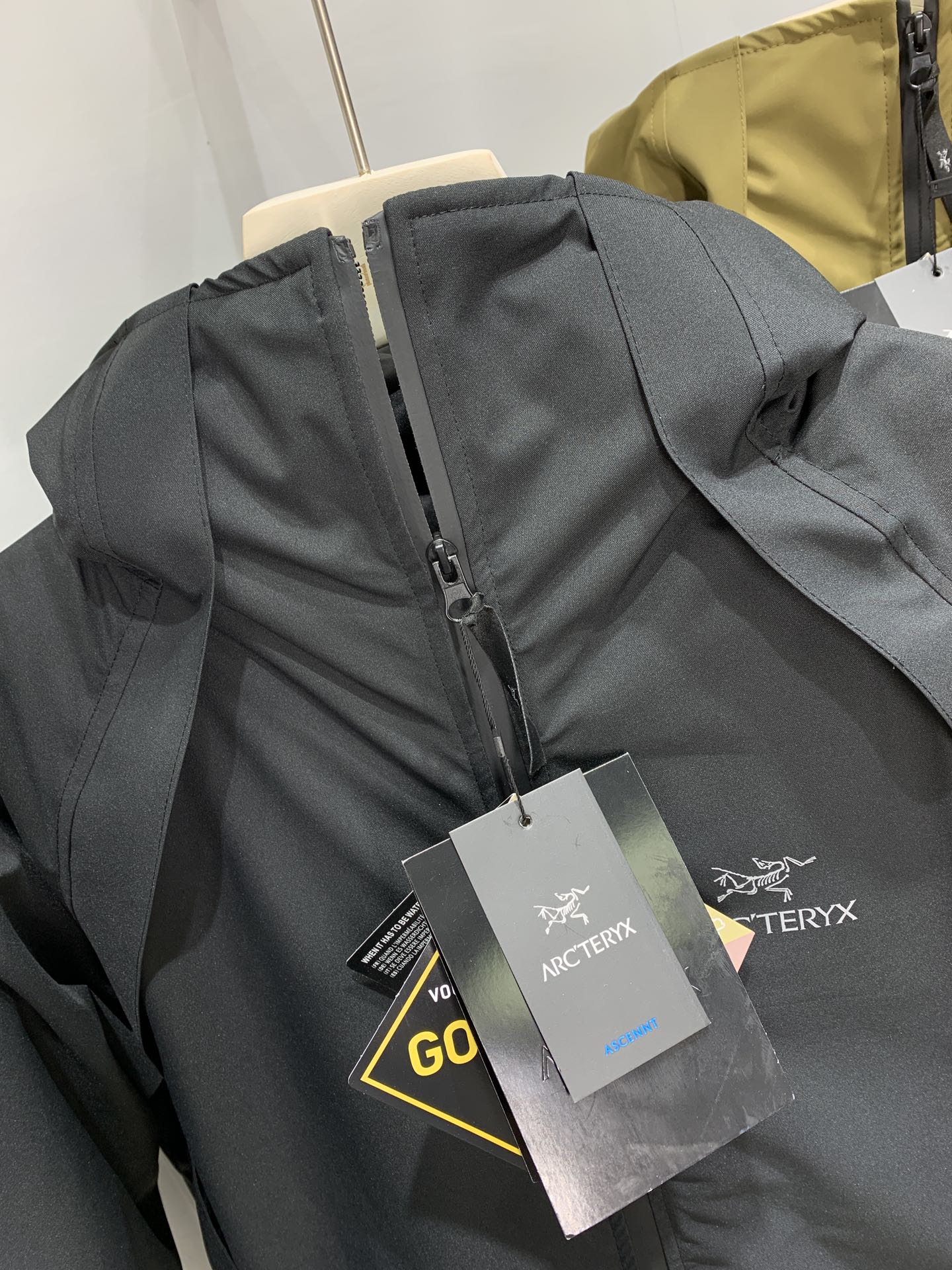 230 ARC'TERYX/始祖鸟 爆火户外品牌 附带潮流属性