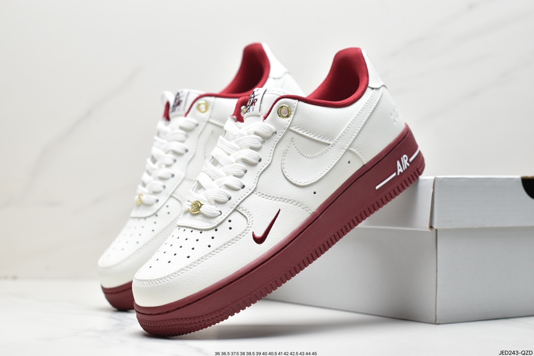 150 Nike Air Force 1 Low 40周年 DQ7658-100