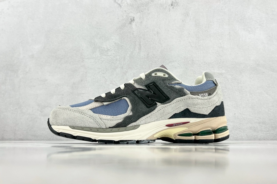 A版NewBalance2002R“