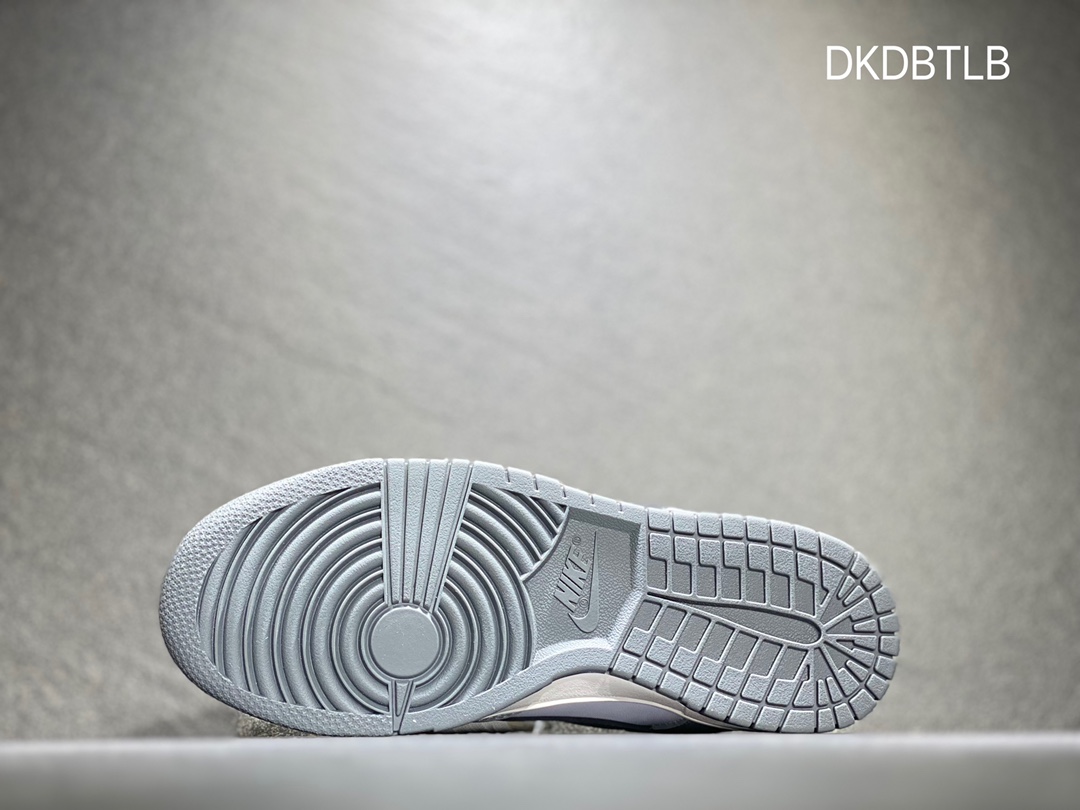 220 Nike SB dunk Low 低帮休闲运动滑板板鞋  DD1503-117