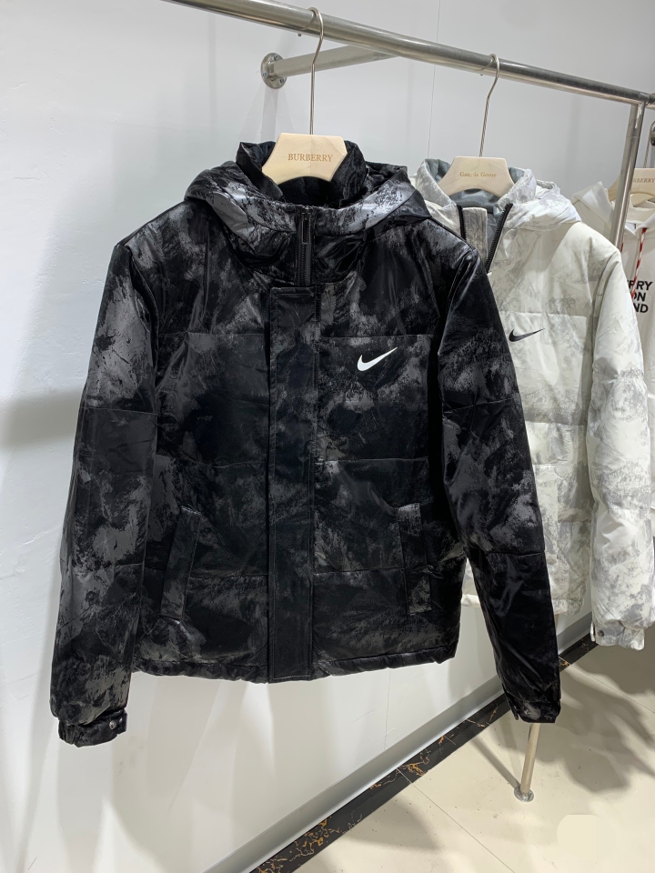 220  耐克nike 白鸭绒羽绒服高品质