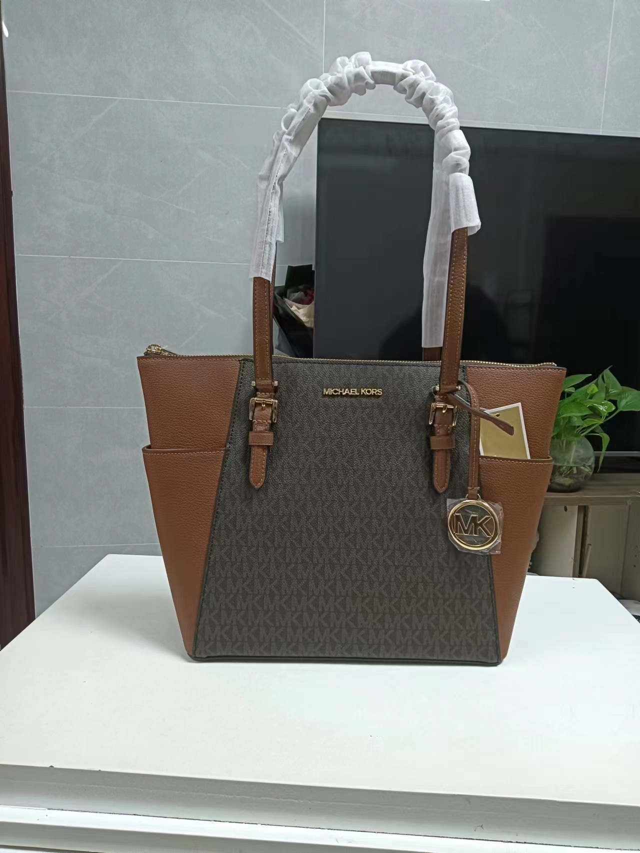 Michael Kors Mk 新款耳朵购物袋荔枝纹牛皮，托特包